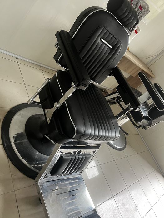 Продавам Бръснарски стол/Barber