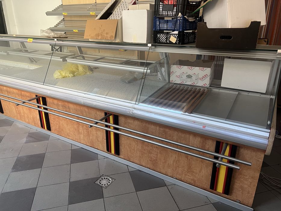 Vand mobilier magazin patiserie-panificatie