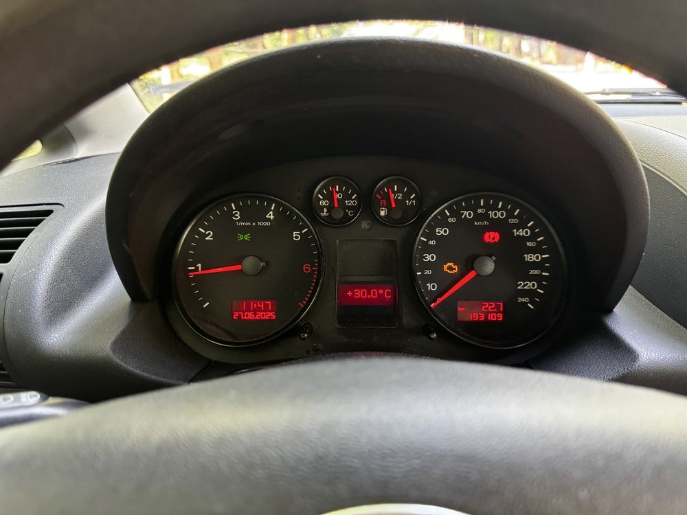 Audi A2 , 2001, бензин