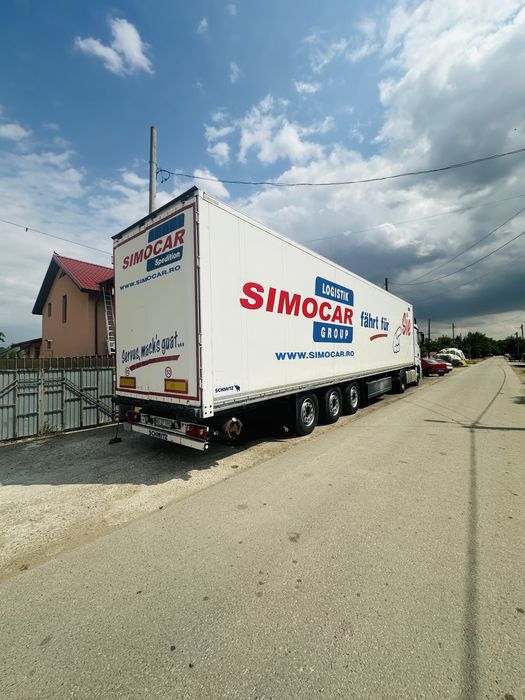 Semiremorca Schimtz box