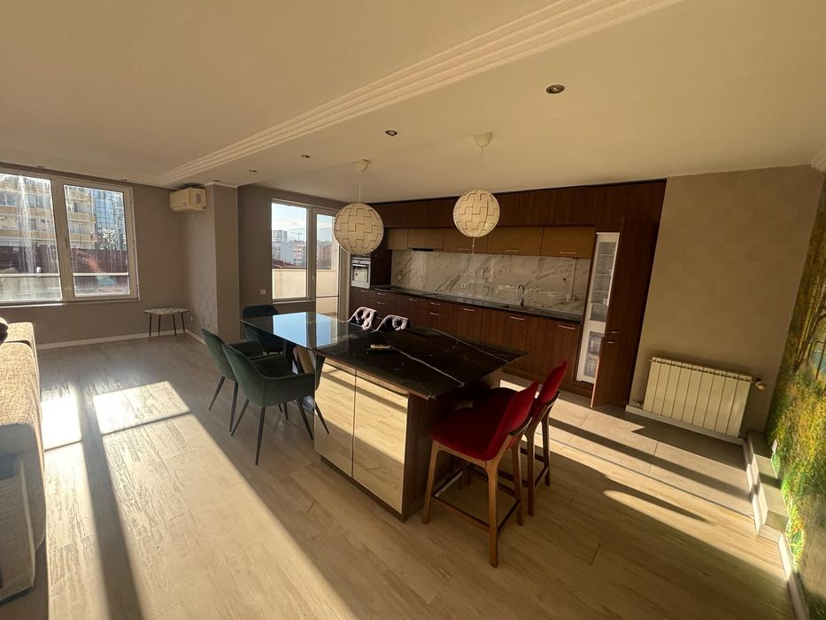 Дава се под наем Тристаен апартамент в София, Манастирски ливади - 120 кв.м за 900 € - Снимка #1