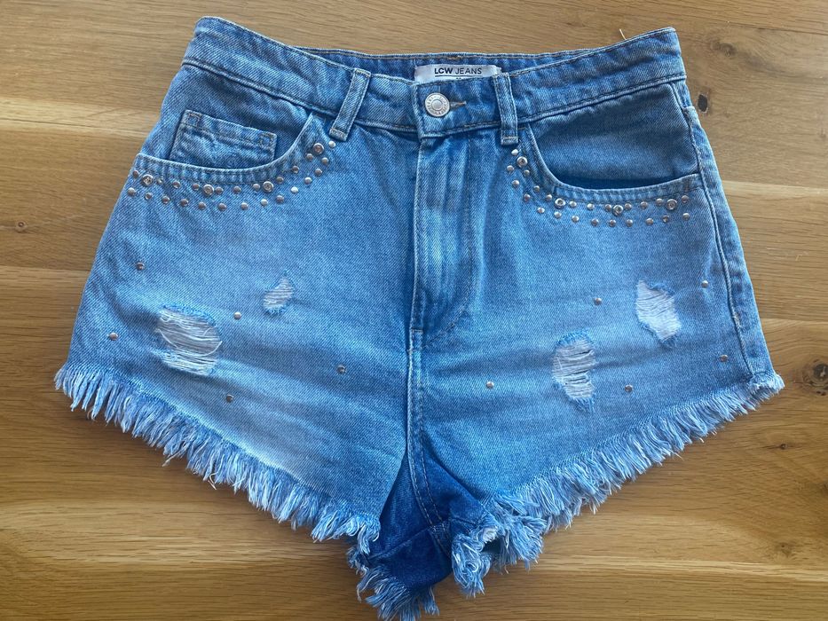 Къси дънкови панталонки LC Waikiki Hollister