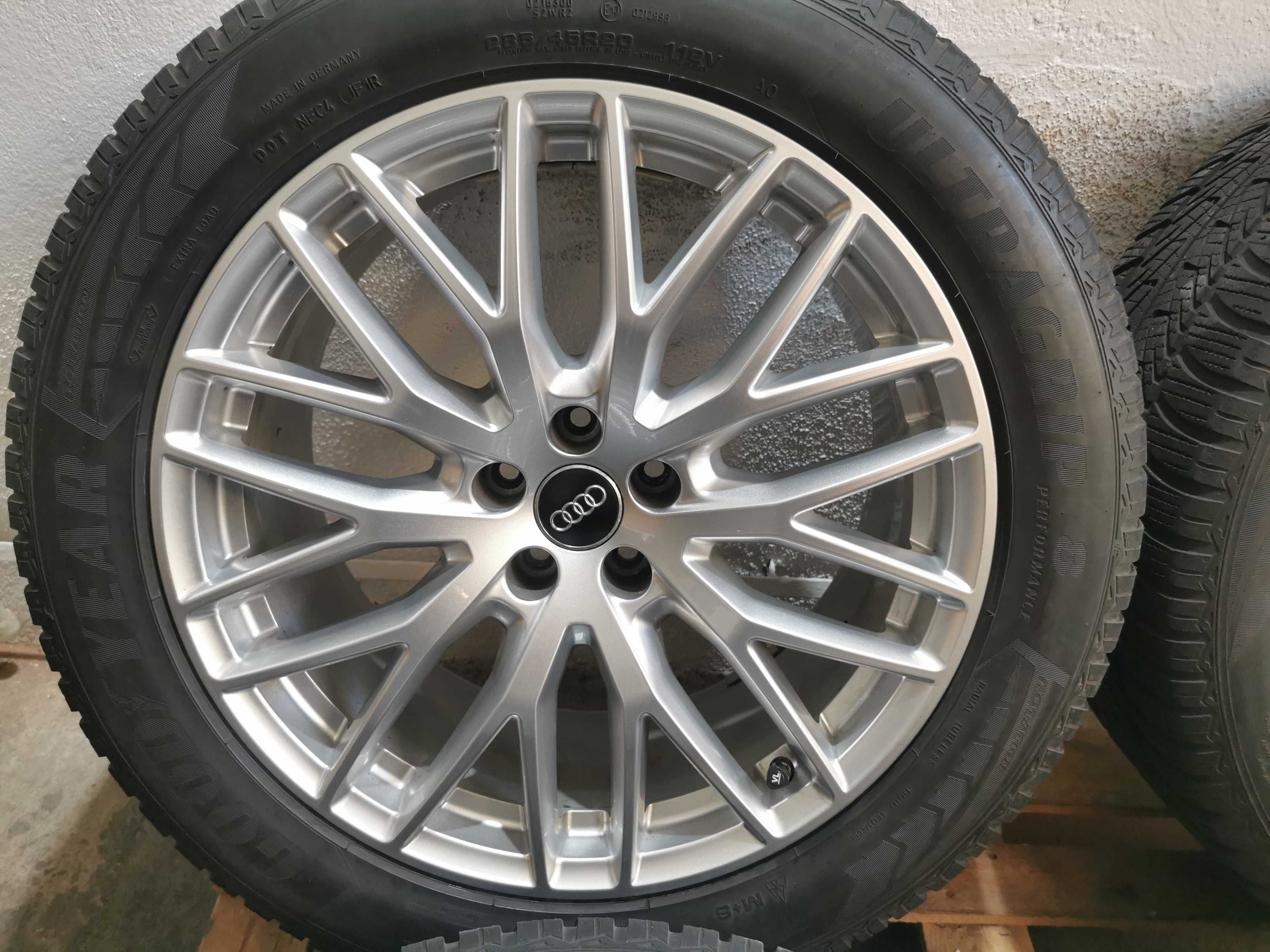 Jante Originale Audi Q7 4M . R 20 cu anvelope de iarna
