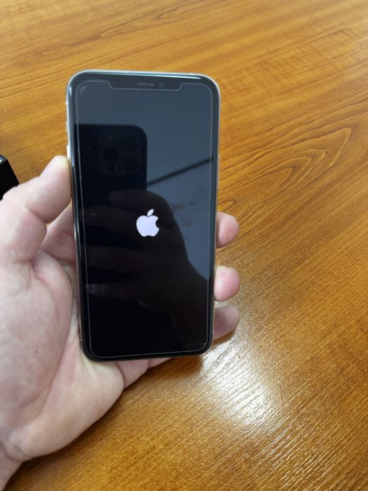 IPHONE 11 PRO перфектен