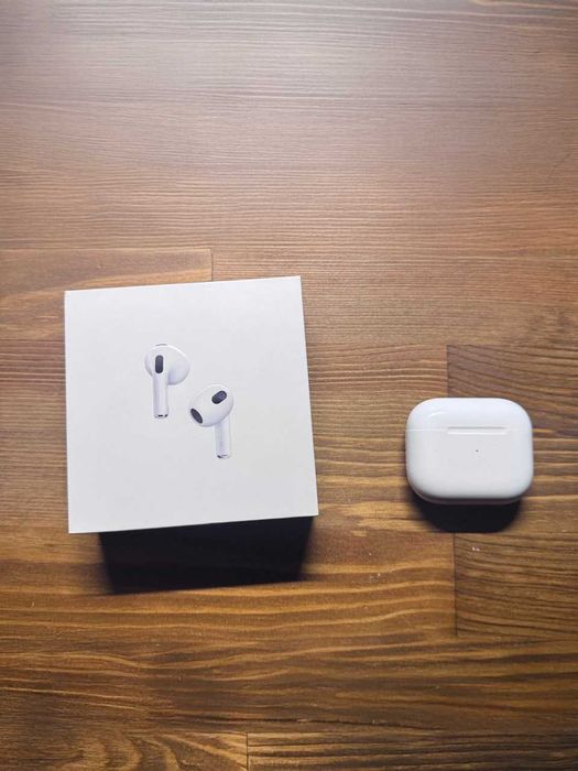 AirPods 3 оригинальный зарядный кейс (без наушников)