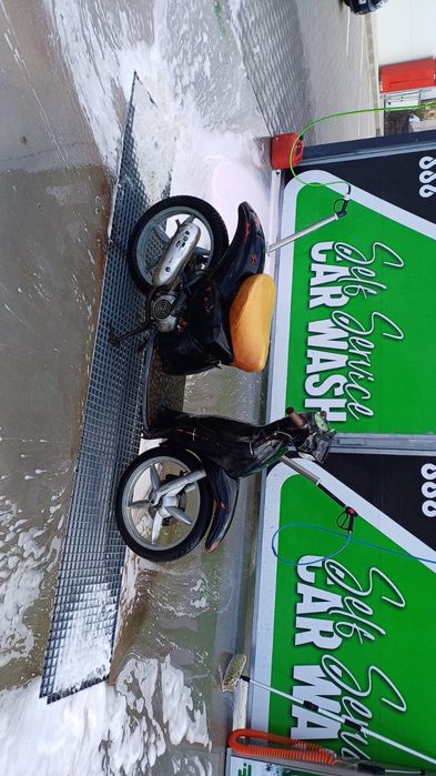 Scuter Aprilia scarabeo 80cc