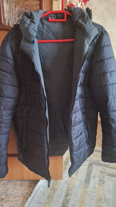Продам мужскую двухстороннию куртку на осень зиму