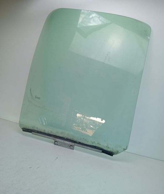 Geam usa dreapta fata Renault Master a 2-a generatie