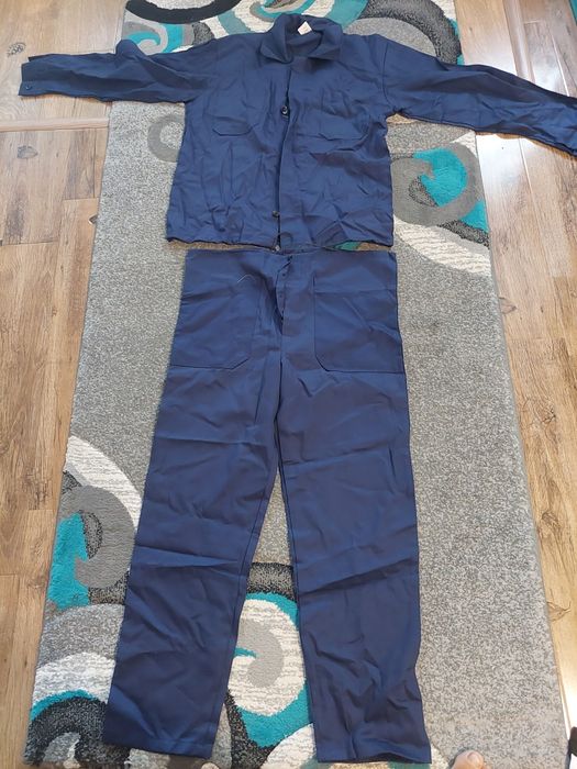 Vond șalopete noi bluză și pataloni am 2 marimi 48 și 50