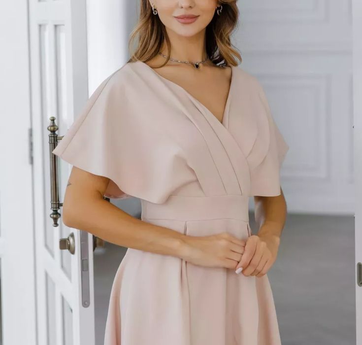 Платье миди продам