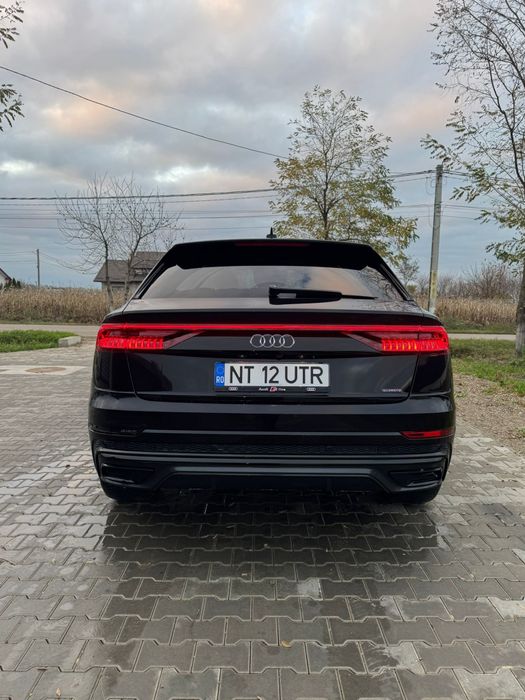 AUDI Q8 S-LINE 3.0 hibrid SCHIMB