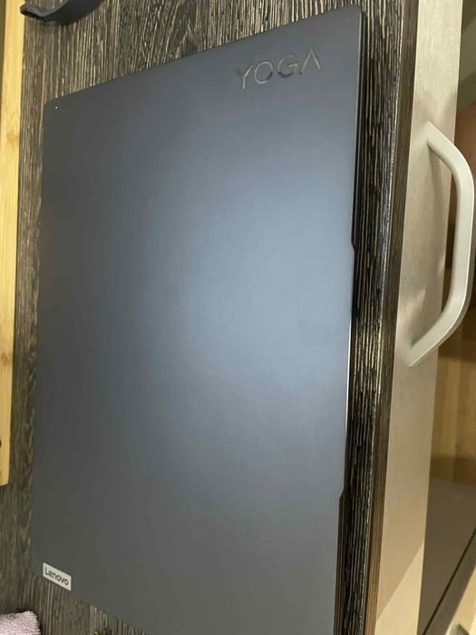 Laptop ultraportabil lenovo yoga pro 7 14APH8