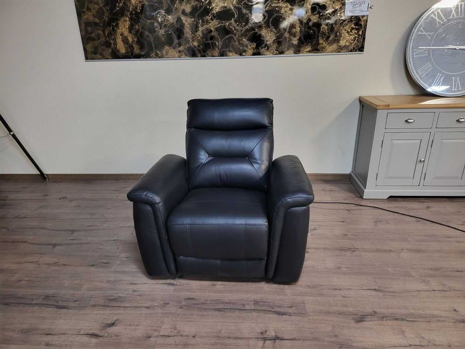 Черен кожен фотьойл с ръчен релакс механизъм La-z-boy