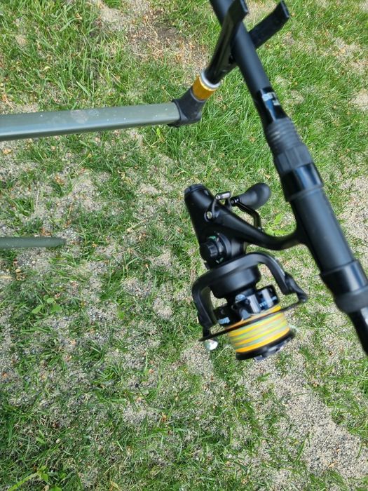 Vând set lanseta osako amg carp tx5 +mulineta osako lizard 6000