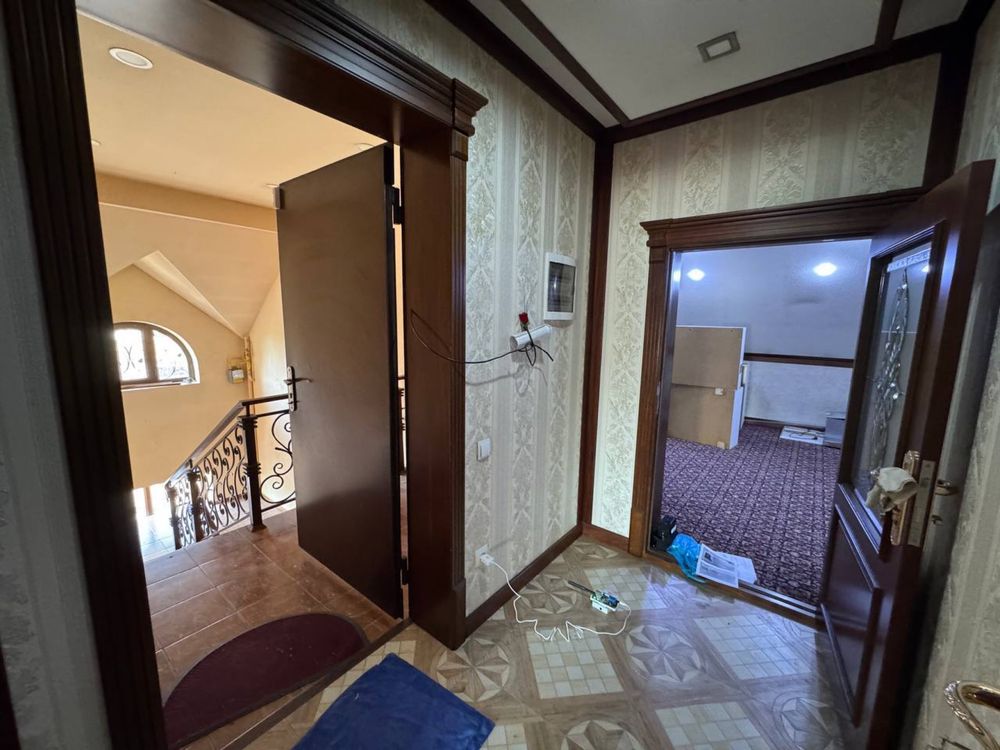 Продается 215 м2 4 этаж ор-р бетонка, ташми 1 линия