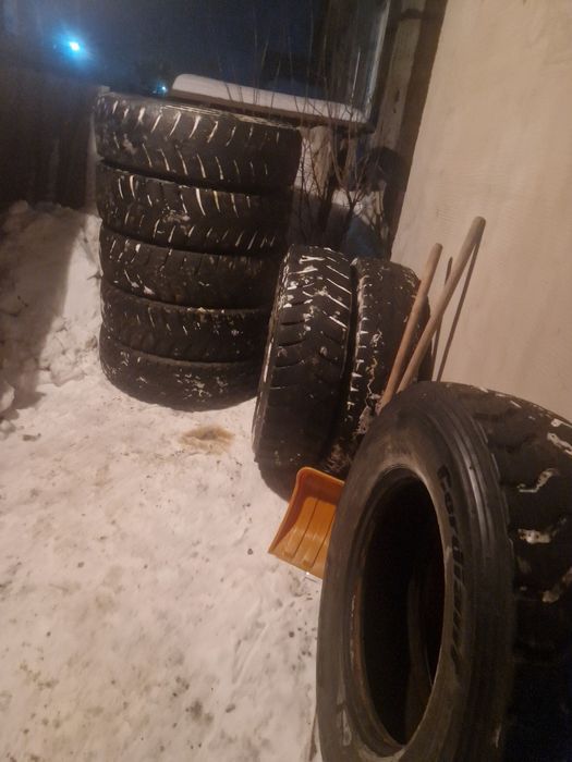 На самосвал бу резины без камерные срочно отличное состояние