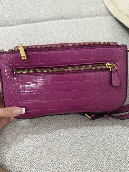 Оригинална чанта Guess