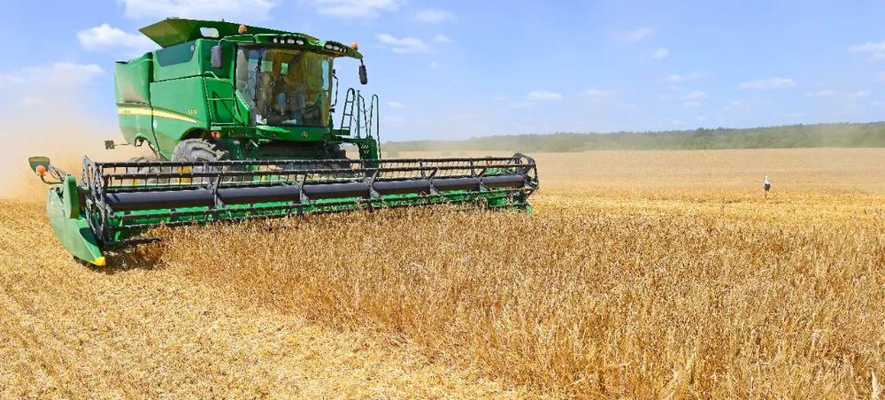 John Deere W650