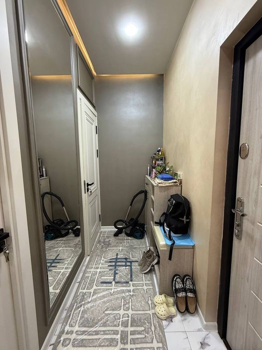 Юнусабад 8 квартал 1/3/4 (38²) продаётся квартира