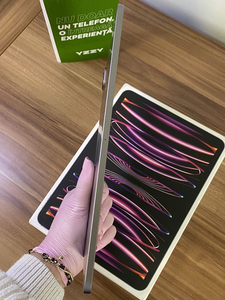 iPad Pro 11-Inch 4th Generation / WI-FI/ 128 GB / Space Gray/ Ca nou