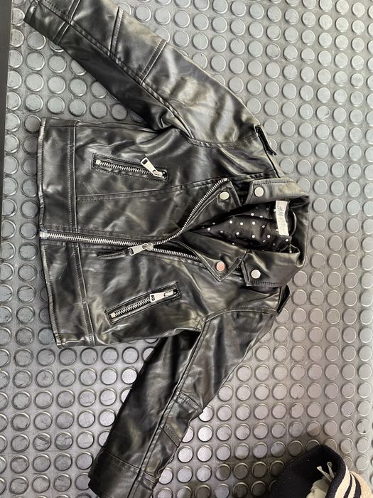 Piese vestimentare damă + jachetă fetiță 2-3 ani, 50 de lei bucata.