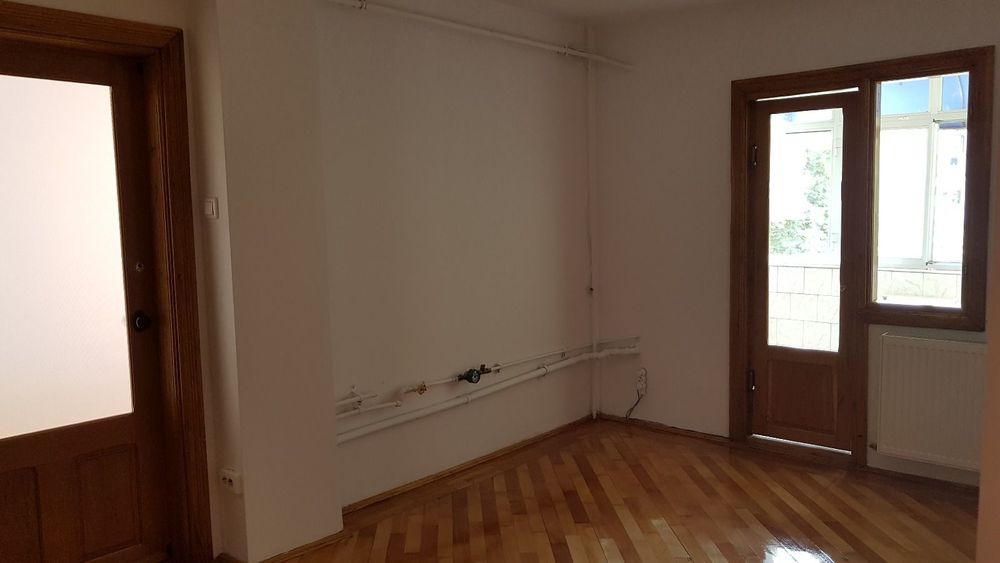 Apartament 2 camere,Decomandat,54 mp,etaj 2/4