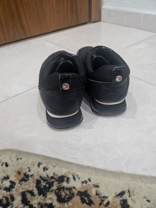 Оригинални маратонки Liu jo, Guess- 39 номер