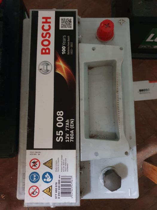 Acumulatori auto 12v