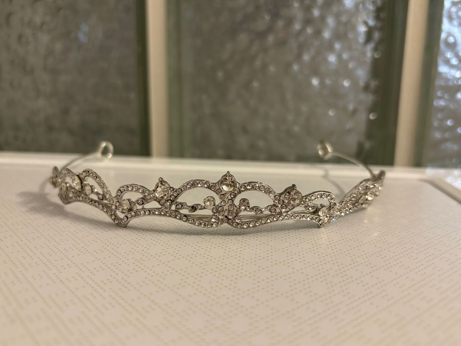 Se vand 3 Tiara pentru mireasa