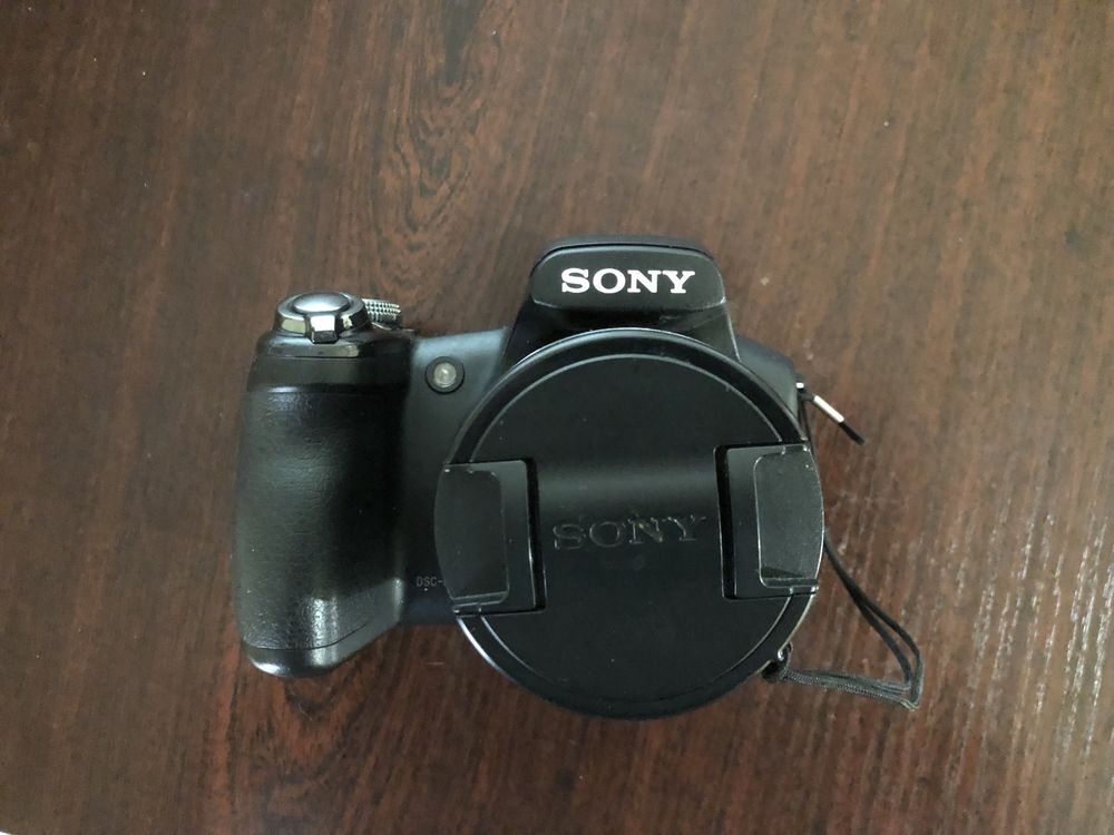 Продам на запчасти Sony Cyber-shot DSC-HX1.