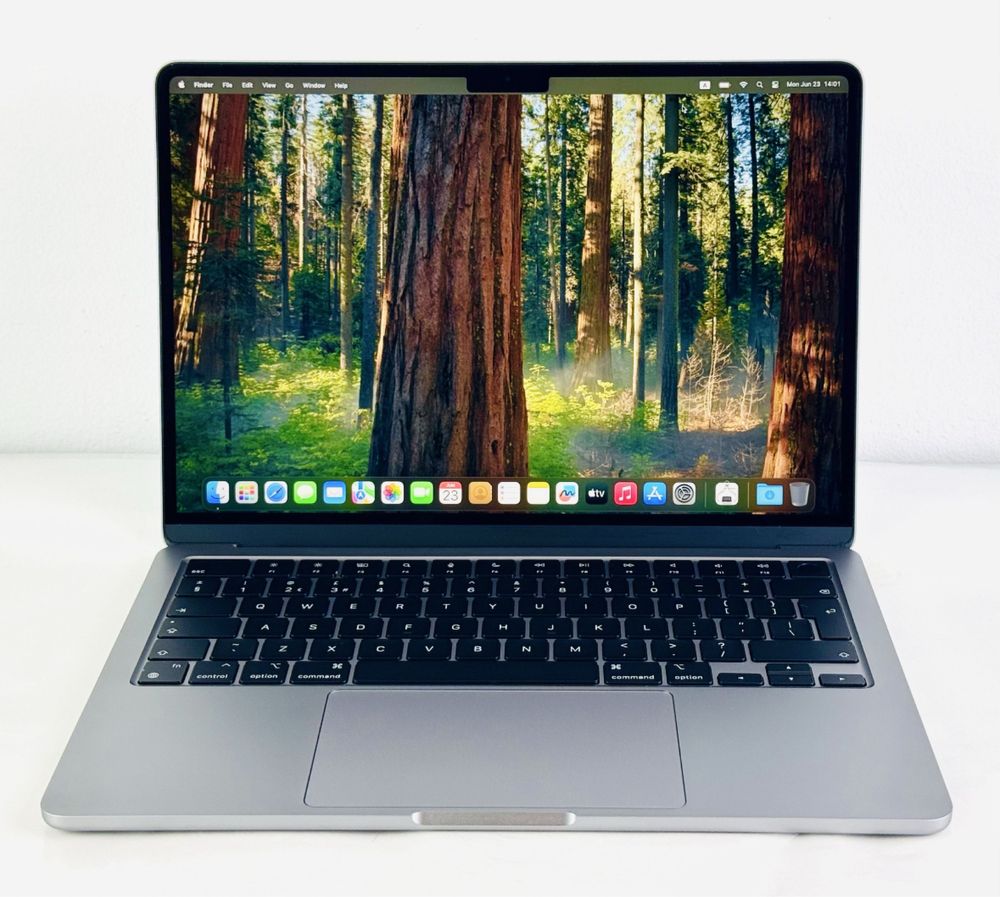 НОВ! Apple MacBook Air 13 M3 2024 16RAM 256GB Space Gray Гаранция!