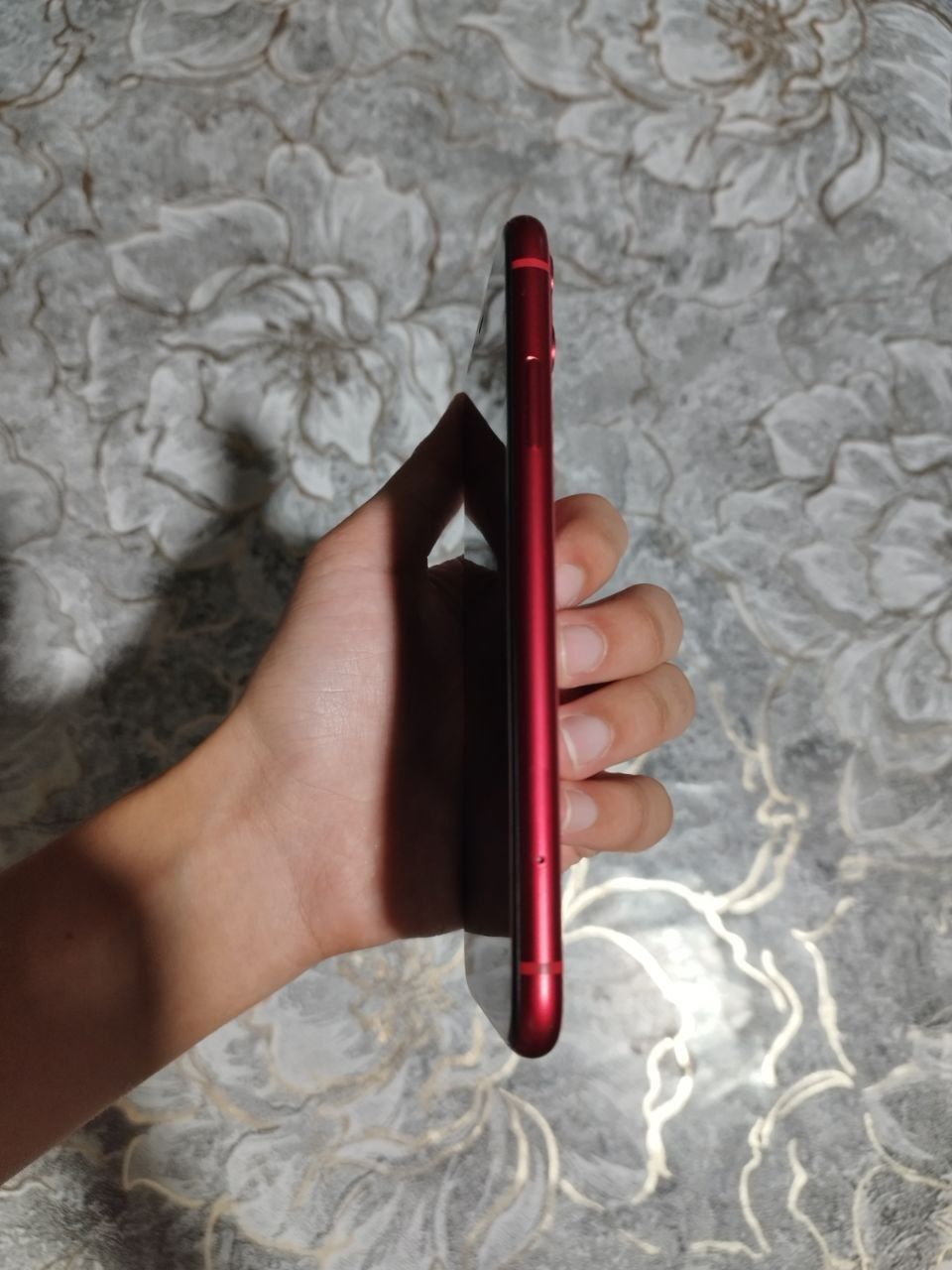 Iphone 11 64 gb red, в идеальном состояние