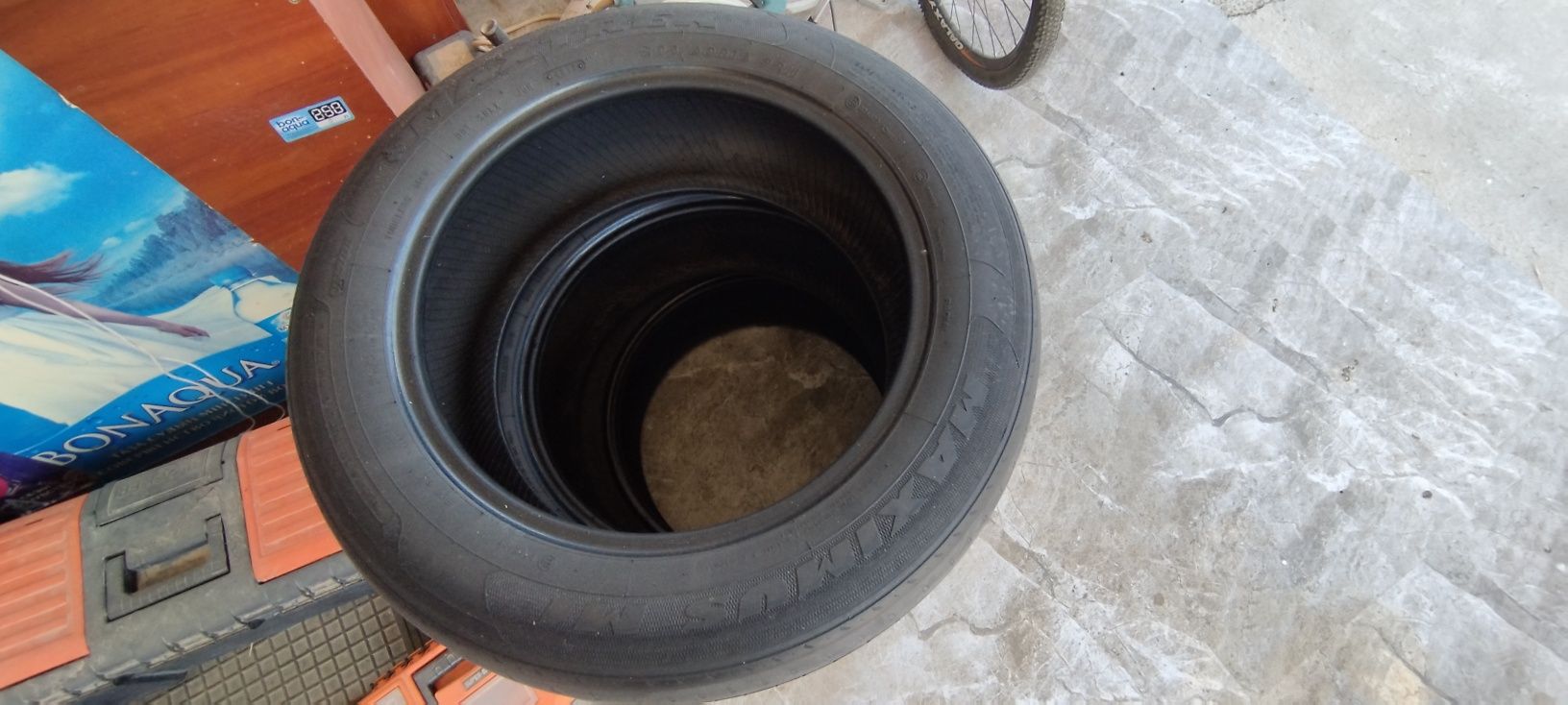 Продаеться шины 206/60R16