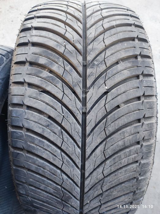 Гуми 245/45/19 2бр 275/40/19 2бр спорт пакет
