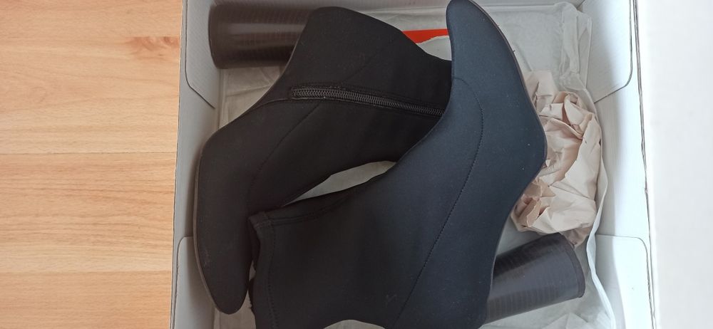 Боти,тип  чорап-50лв