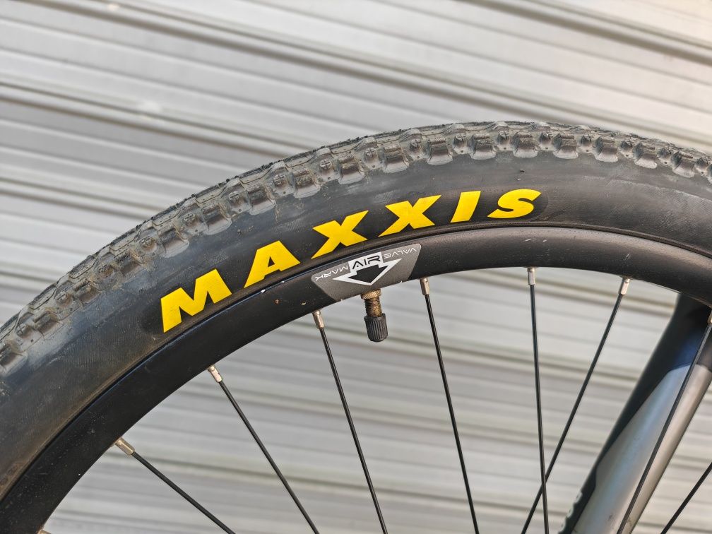 Cross Traction G 27 SLX 27.5 + чифт гуми с капли