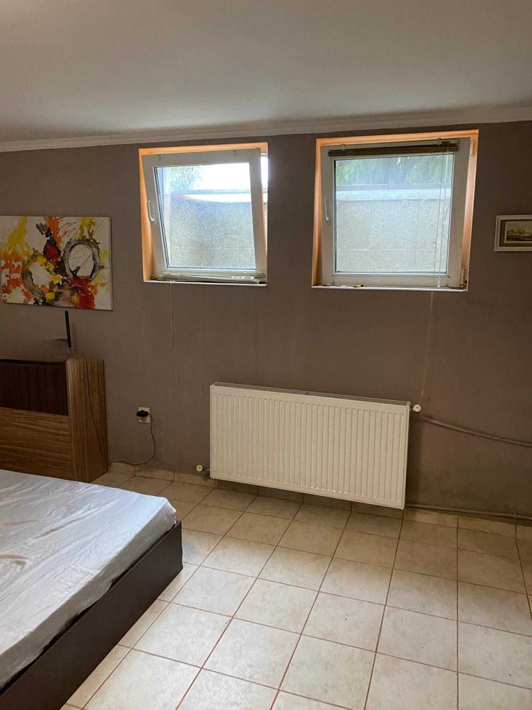 Дава се под наем Едностаен апартамент в Пловдив, Остромила - 32 кв.м за 250 € - Снимка #2