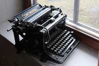 Mașina de scris CONTINENTAL