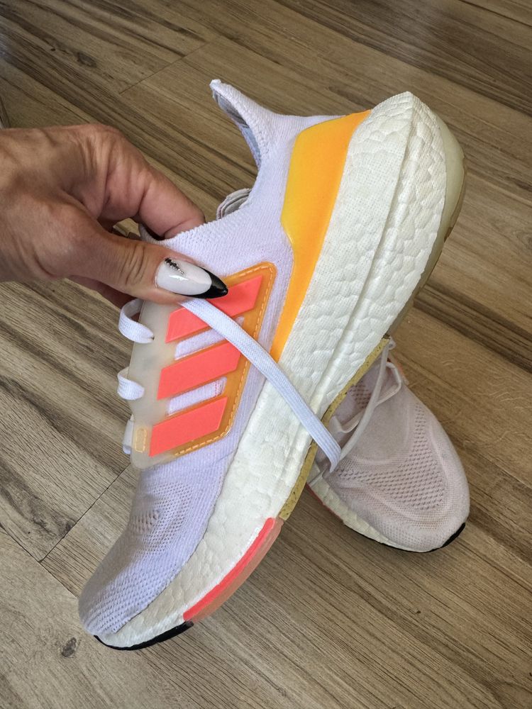 Оригинални маратонки Adidas UltraBoost 22! 40 н