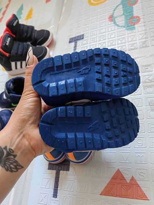 Маратонки найк 21номер