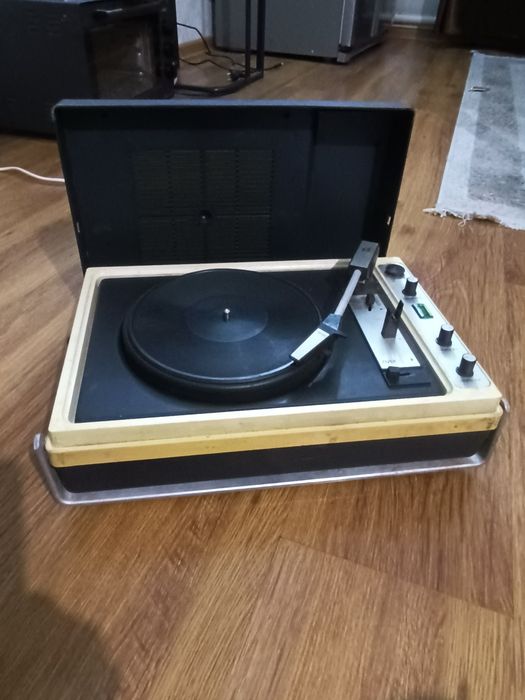 Проигрыватель         !