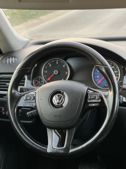 Vand volkswagen vw Touareg 7p 2013