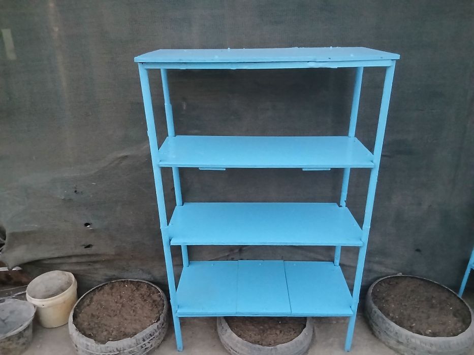 Полка сотилади стелаж