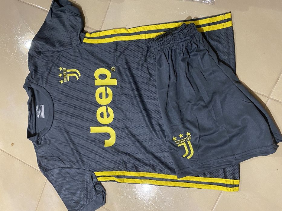 Футболни екипи за деца