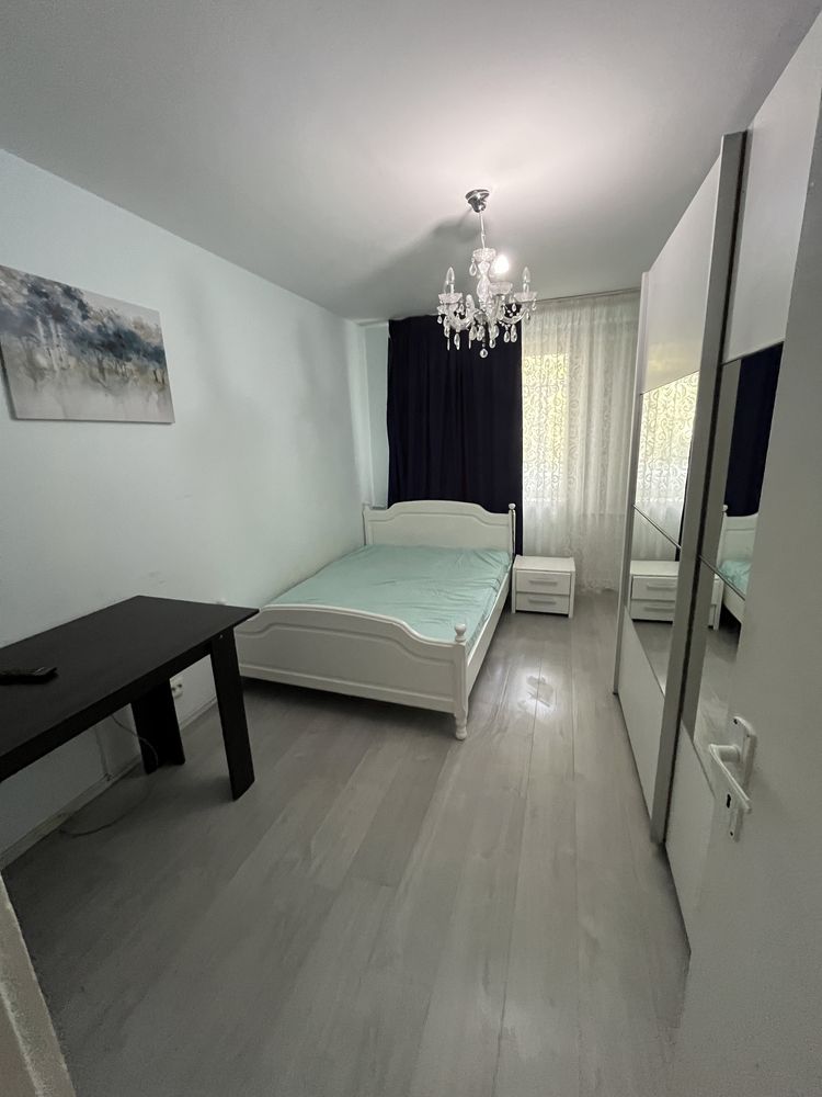 Apartament doua camere Calea Bucuresti, et.1 semidecomandat