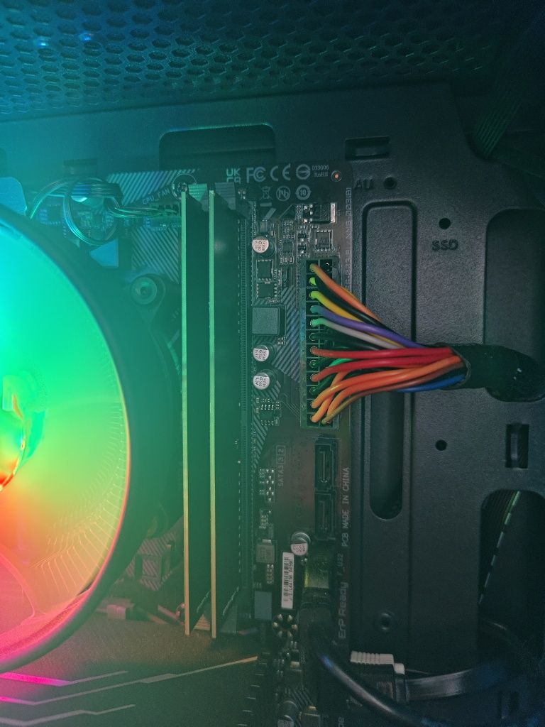Продам полностью исправную оперативную память для компьютера пк 16gb
