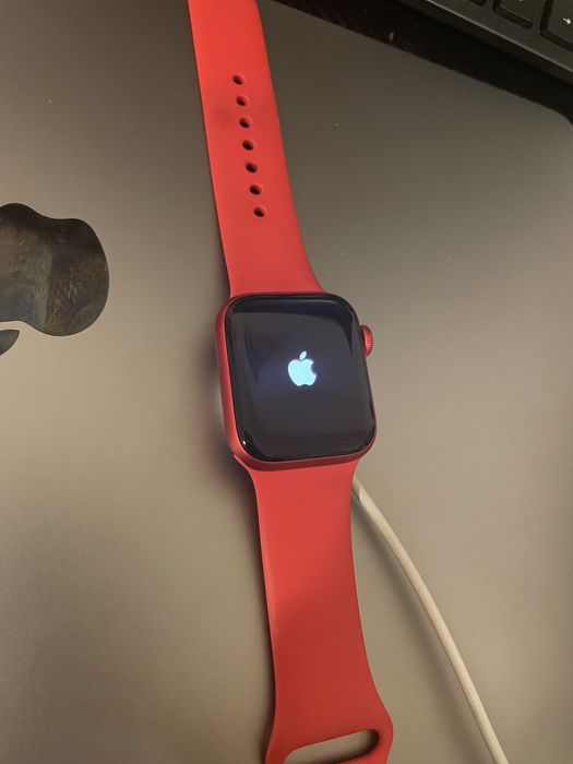 Apple Watch S6 40mm Red Product