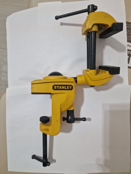 Тиски STANLEY столярные 1-83-069