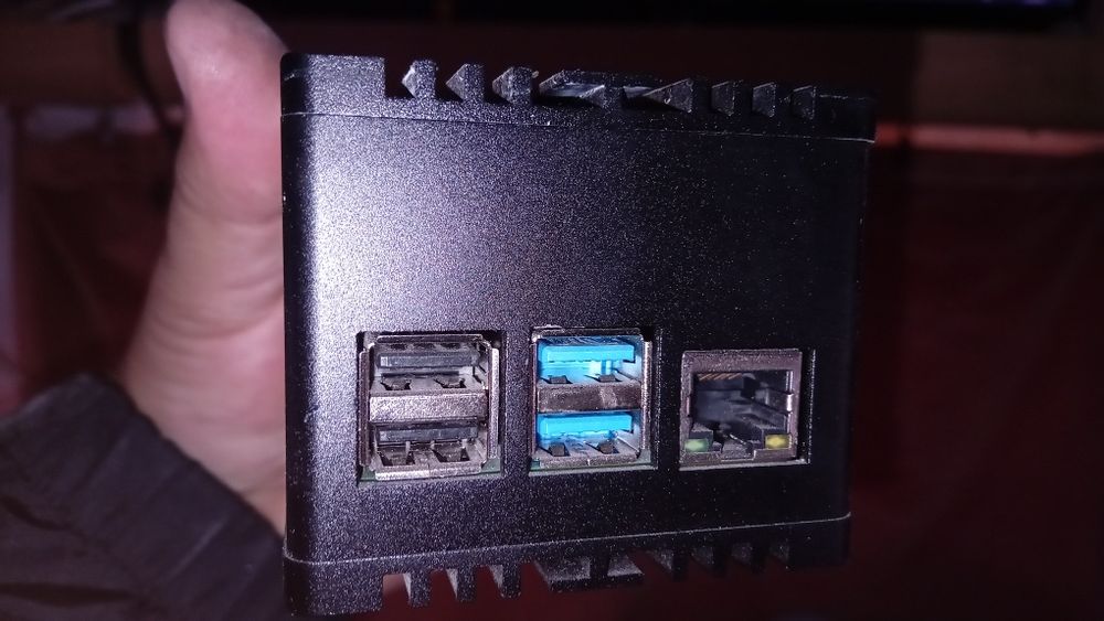 Raspberry p4 мини компютър