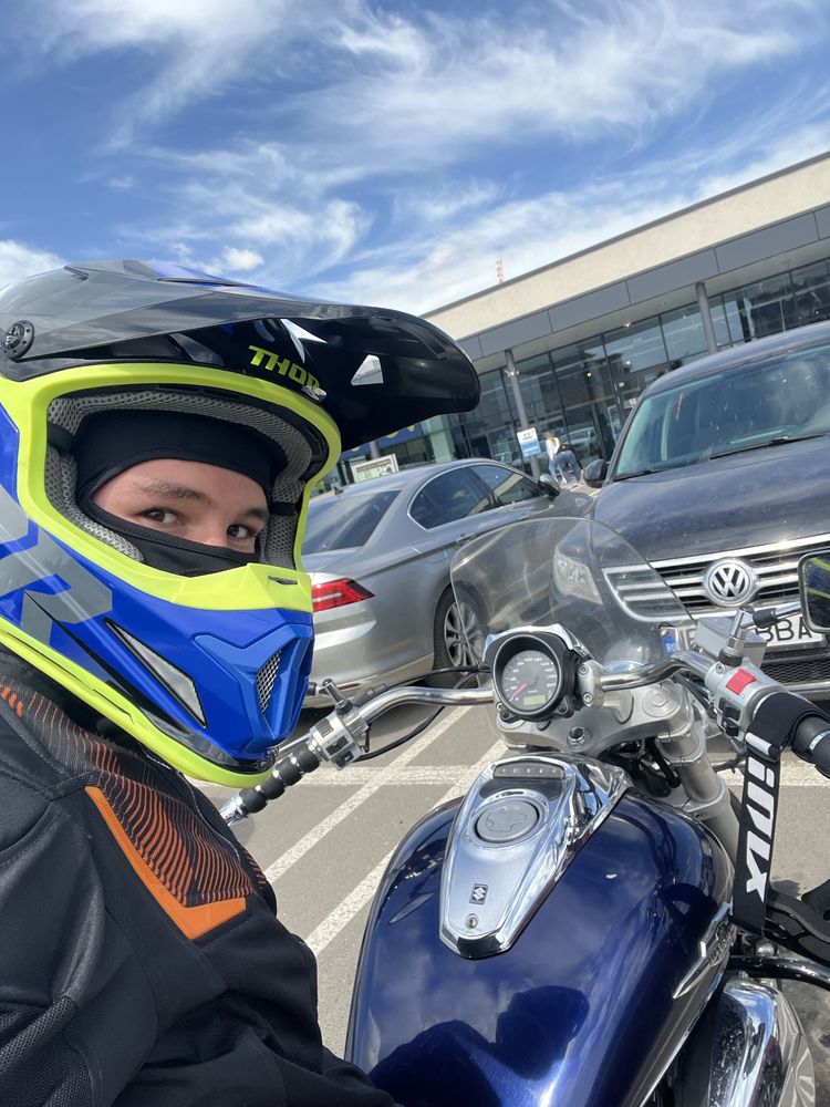 Suzuki intruder m800